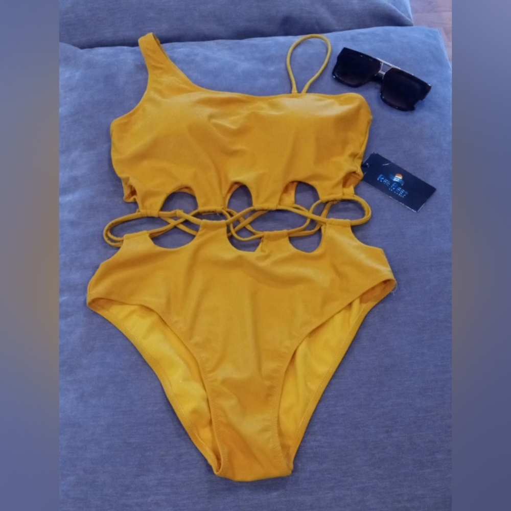 Ree Bees Swimwear